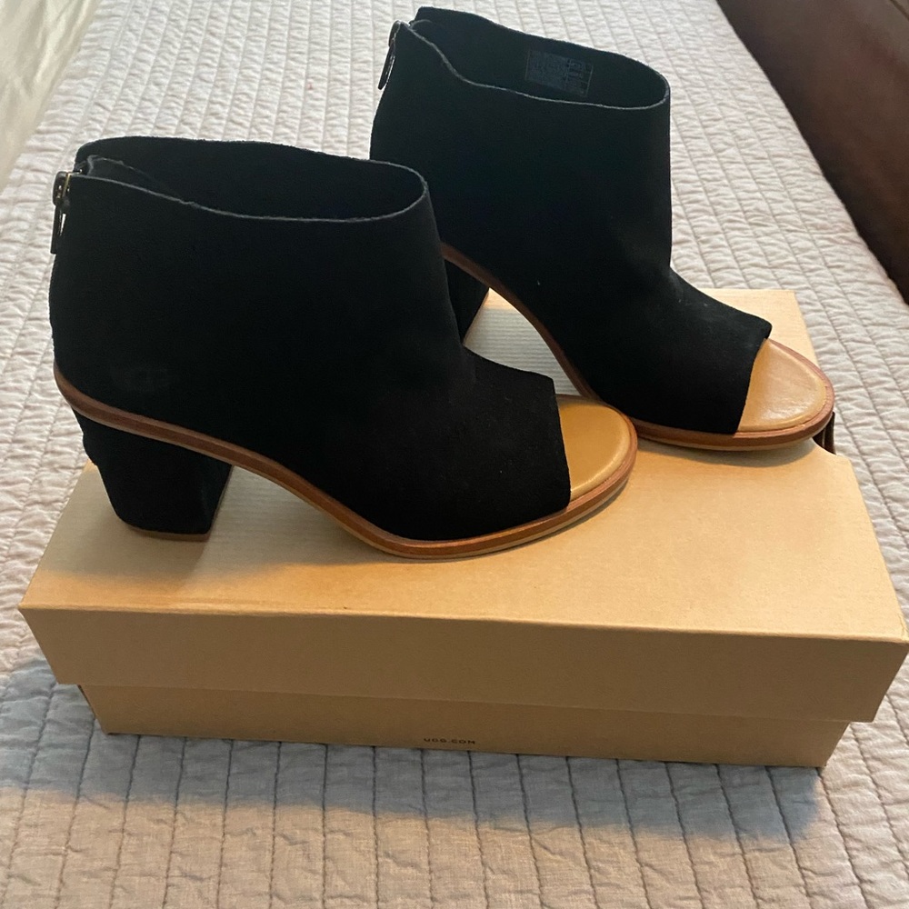 Ugg Ginger peep toe booties